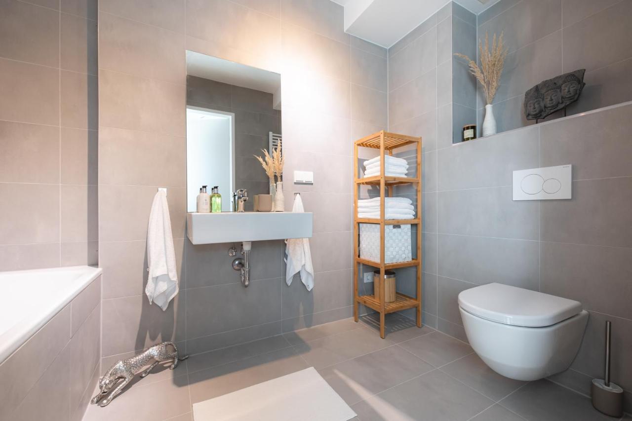 New Luxury Apartment Overlooking Wien Ngoại thất bức ảnh